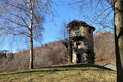 21 Torre degli Alpini, a dx il alto spunta il Corno Zuccone